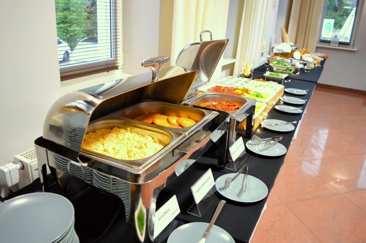Tailor Hotel Sport & Conference Моронг Екстериор снимка